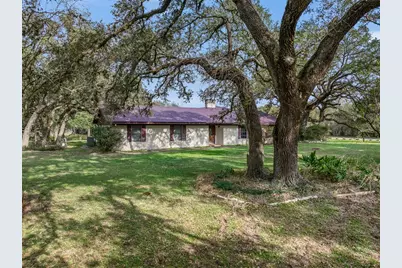 1273 Highway 90A W, Sheridan, TX 77475 - Photo 2