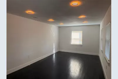 2281 Des Jardines Street, Houston, TX 77023 - Photo 32