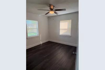 2281 Des Jardines Street, Houston, TX 77023 - Photo 14