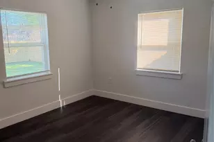 2281 Des Jardines St, Houston, TX 77023 - Photo 14