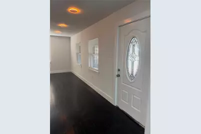 2281 Des Jardines Street, Houston, TX 77023 - Photo 8