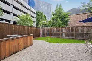 5886 Inwood Park Ct, Houston, TX 77057 - Photo 18