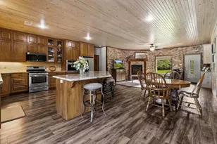 1109 Soda Loop E, Livingston, TX 77351 - Photo 4