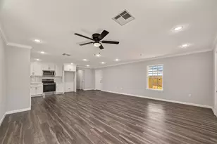 7412 S Hall St, Houston, TX 77028 - Photo 4