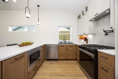 508 Dell Court, Houston, TX 77009 - Photo 10