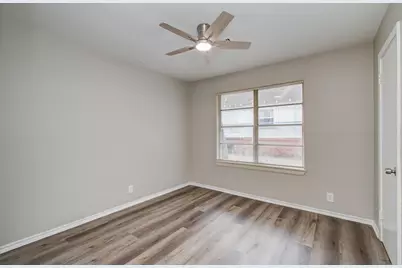 3620 Easy Street, Houston, TX 77026 - Photo 8