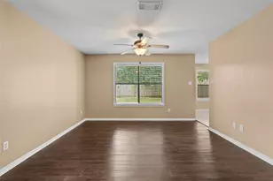 111 Jamestown Ave, Clute, TX 77531 - Photo 12