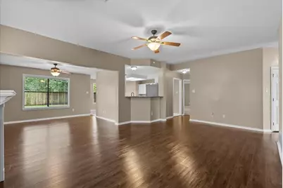 111 Jamestown Avenue, Clute, TX 77531 - Photo 6