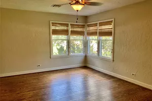 102 W Tom Green St, Brenham, TX 77833 - Photo 8