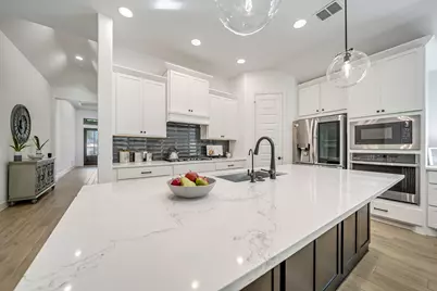 210 W Netleaf Court, Montgomery, TX 77316 - Photo 2