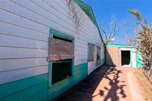 5313 Southlea St, Houston, TX 77033 - Photo 8