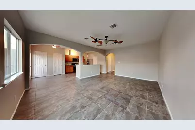 1608 Claremont Garden Circle, Houston, TX 77047 - Photo 6