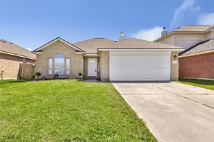 14930 Lanai Dr, Baytown, TX 77523 - Photo 1