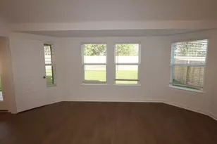 957 Garden Path Dr, Willis, TX 77378 - Photo 4