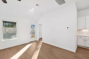 957 Garden Path Dr, Willis, TX 77378 - Photo 24