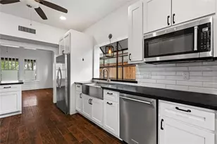 1210 Hawthorne St, Houston, TX 77006 - Photo 20