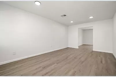 404 Glenmore Drive, Pasadena, TX 77503 - Photo 8