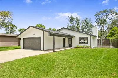 4431 Ravine Drive, Friendswood, TX 77546 - Photo 4