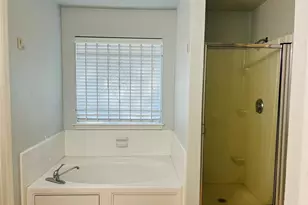 5914 Dream Ct, Houston, TX 77085 - Photo 16