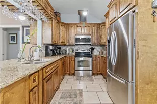 3725 Meadow Wood Dr, Pasadena, TX 77503 - Photo 4