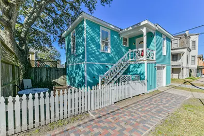 1213 18th Street, Galveston, TX 77550 - Photo 2