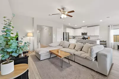 689 Red Elm Lane, Conroe, TX 77304 - Photo 6