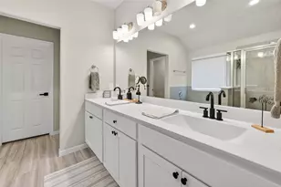 689 Red Elm Ln, Conroe, TX 77304 - Photo 16