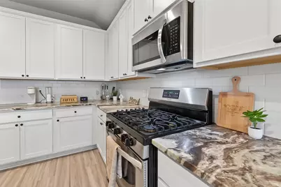 689 Red Elm Lane, Conroe, TX 77304 - Photo 10