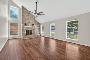 813 Lakeview Dr, Sugar Land, TX 77498 - Photo 14