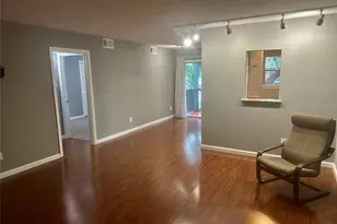 8245 Kingsbrook Rd, Houston, TX 77024 - Photo 2
