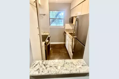 8245 Kingsbrook Road #239, Houston, TX 77024 - Photo 6