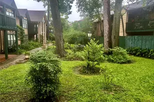 8245 Kingsbrook Rd, Houston, TX 77024 - Photo 24
