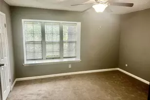 8245 Kingsbrook Rd, Houston, TX 77024 - Photo 18
