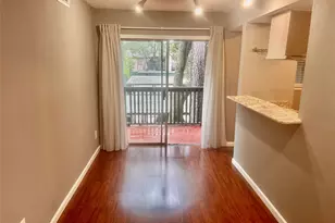 8245 Kingsbrook Rd, Houston, TX 77024 - Photo 10