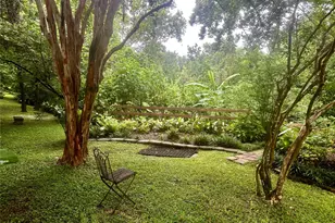 8245 Kingsbrook Rd, Houston, TX 77024 - Photo 2