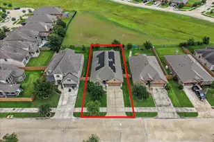 2731 Ahnya Ln, League City, TX 77573 - Photo 32