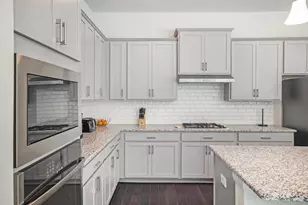 206 Liatris Ct, Conroe, TX 77304 - Photo 6
