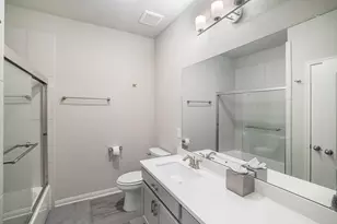 206 Liatris Ct, Conroe, TX 77304 - Photo 18