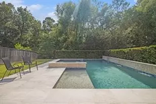 206 Liatris Ct, Conroe, TX 77304 - Photo 2