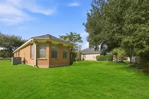 2755 N Larkspur Cir, Pearland, TX 77584 - Photo 18