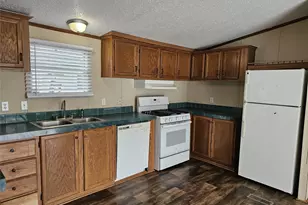 827 Gregs Way, Huffman, TX 77336 - Photo 4