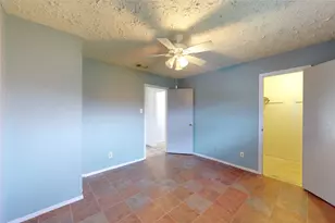 2711 Heritage Colony Dr, Webster, TX 77598 - Photo 18