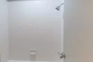 2711 Heritage Colony Dr, Webster, TX 77598 - Photo 10