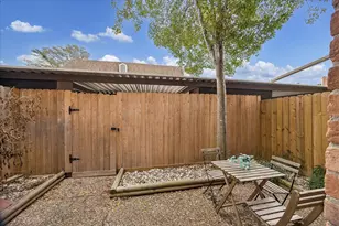 474 N Post Oak Ln, Houston, TX 77024 - Photo 30