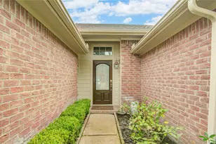 11102 Wortham Ct, Houston, TX 77065 - Photo 2