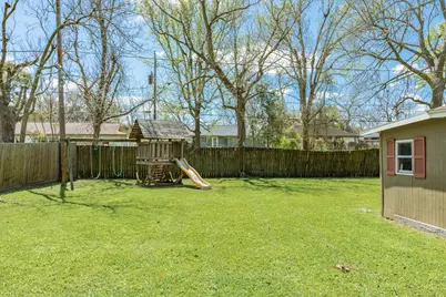120 Palm Lane, Lake Jackson, TX 77566 - Photo 24