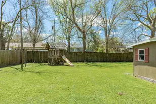 120 Palm Ln, Lake Jackson, TX 77566 - Photo 24