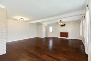 120 Palm Ln, Lake Jackson, TX 77566 - Photo 6