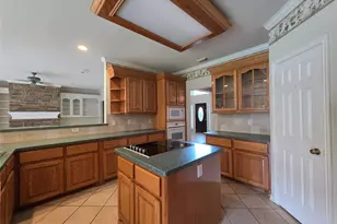 110 Commons Lake Dr, Huffman, TX 77336 - Photo 4