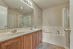 13001 Victoria Regina Dr, Montgomery, TX 77356 - Photo 24